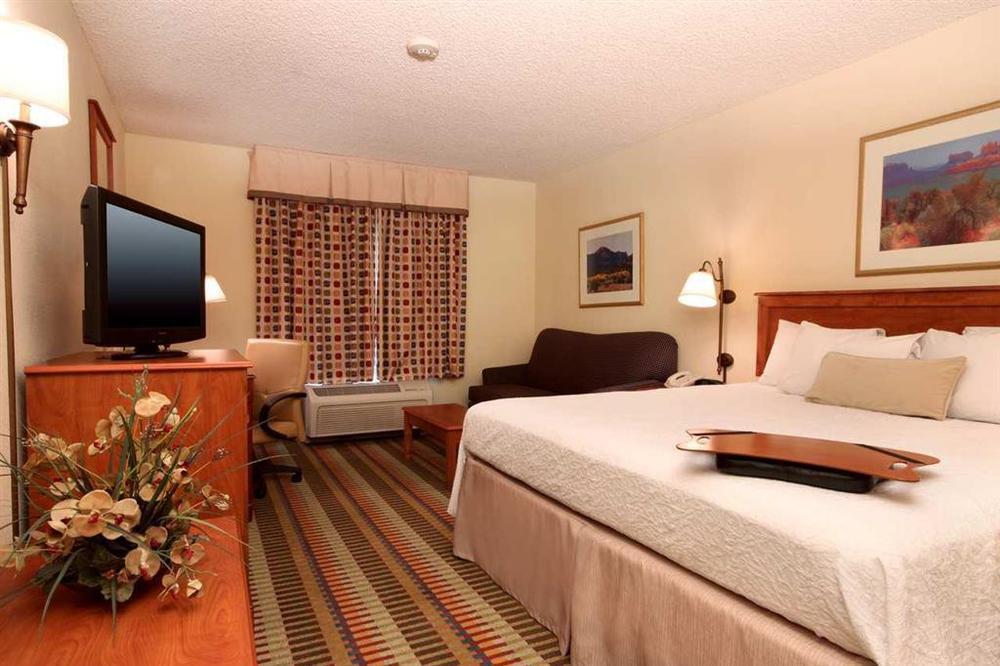 Hampton Inn Phoenix-Чандлер Номер фото