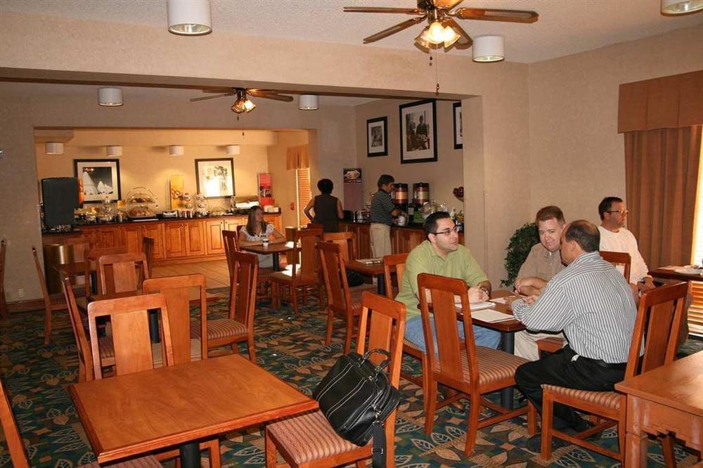Hampton Inn Phoenix-Чандлер Ресторан фото