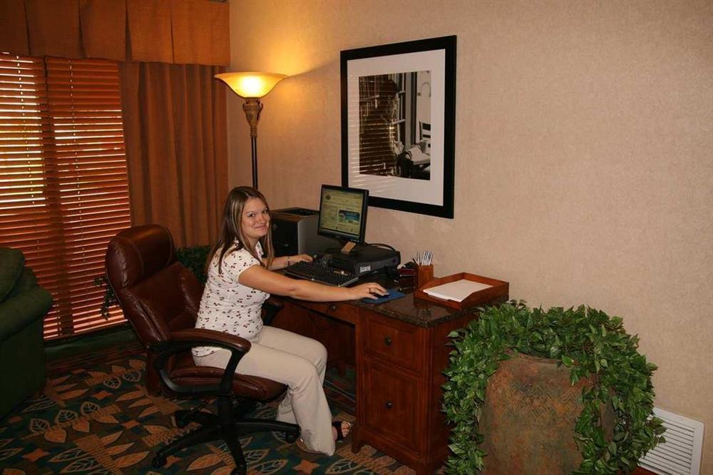 Hampton Inn Phoenix-Чандлер Номер фото