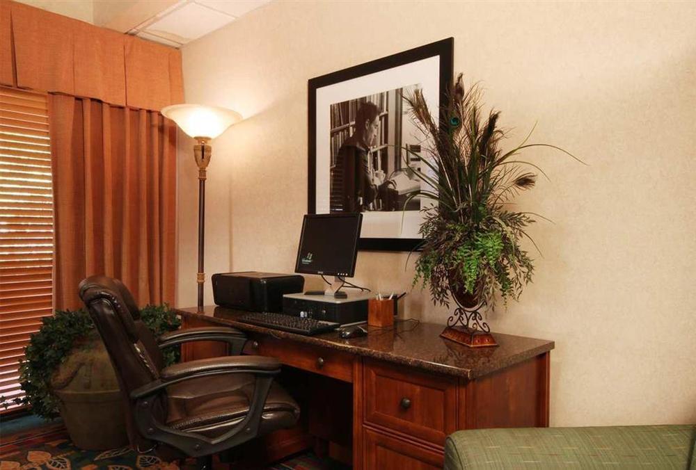 Hampton Inn Phoenix-Чандлер Номер фото