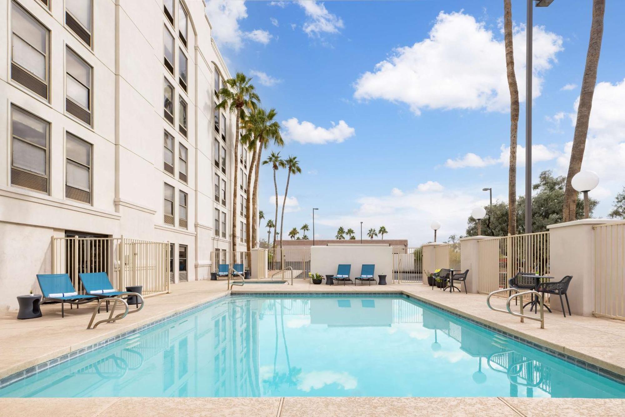Hampton Inn Phoenix-Чандлер Экстерьер фото