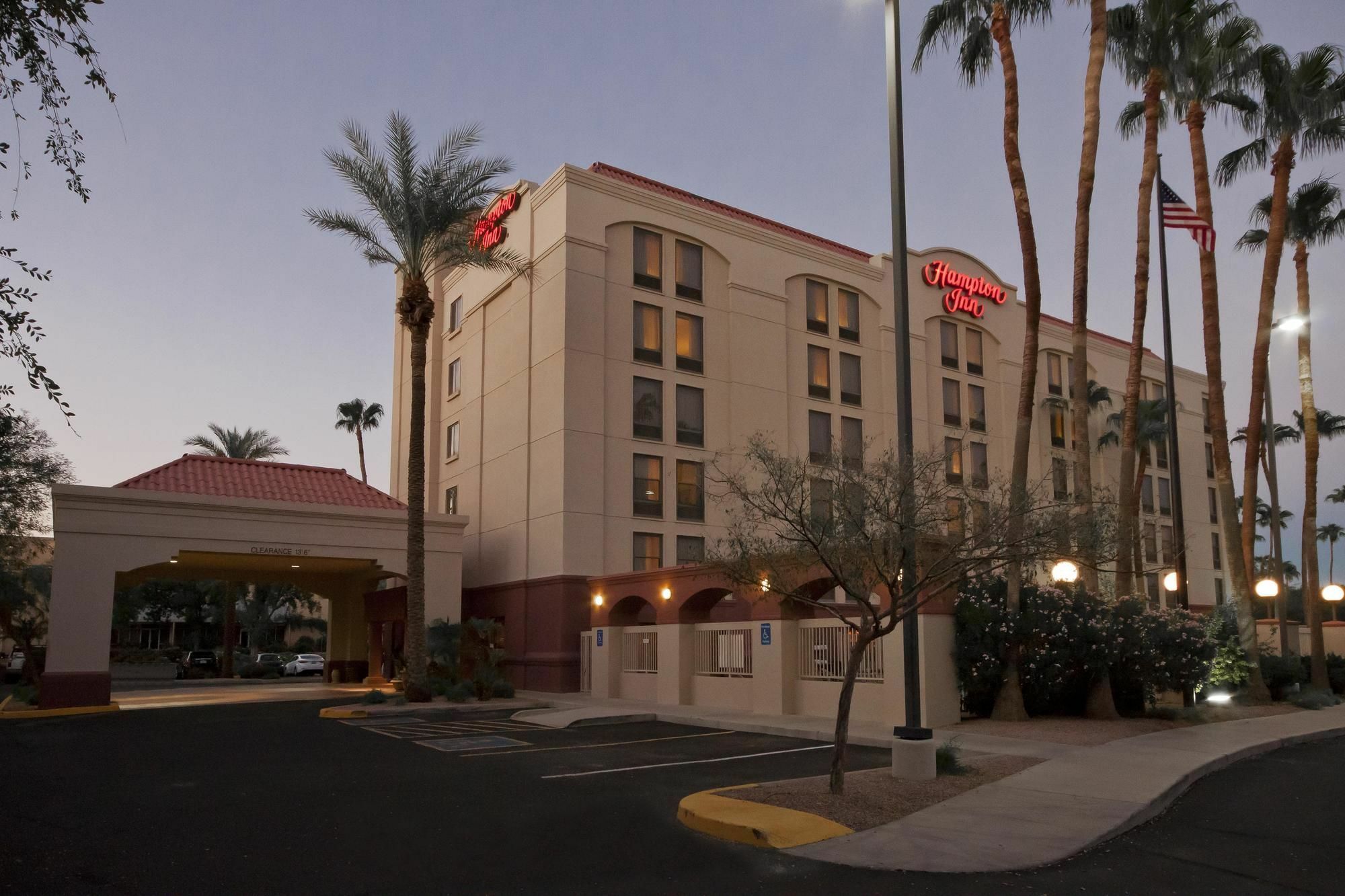 Hampton Inn Phoenix-Чандлер Экстерьер фото